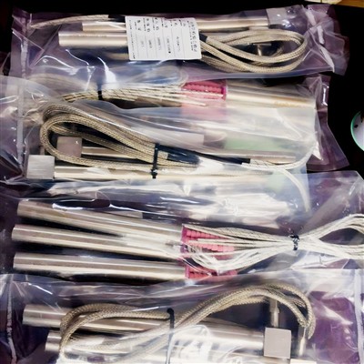 लातविया ग्राहक 18 * 180 मिमी राइट एंगल कारतूस हीटर तैयार